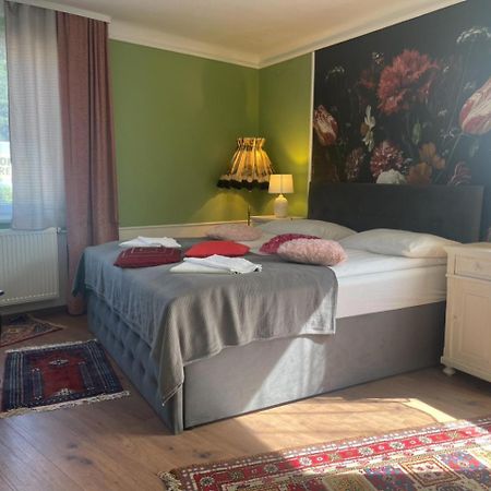 Corso, Zimmer & Fruehstueck Pressbaum Kültér fotó