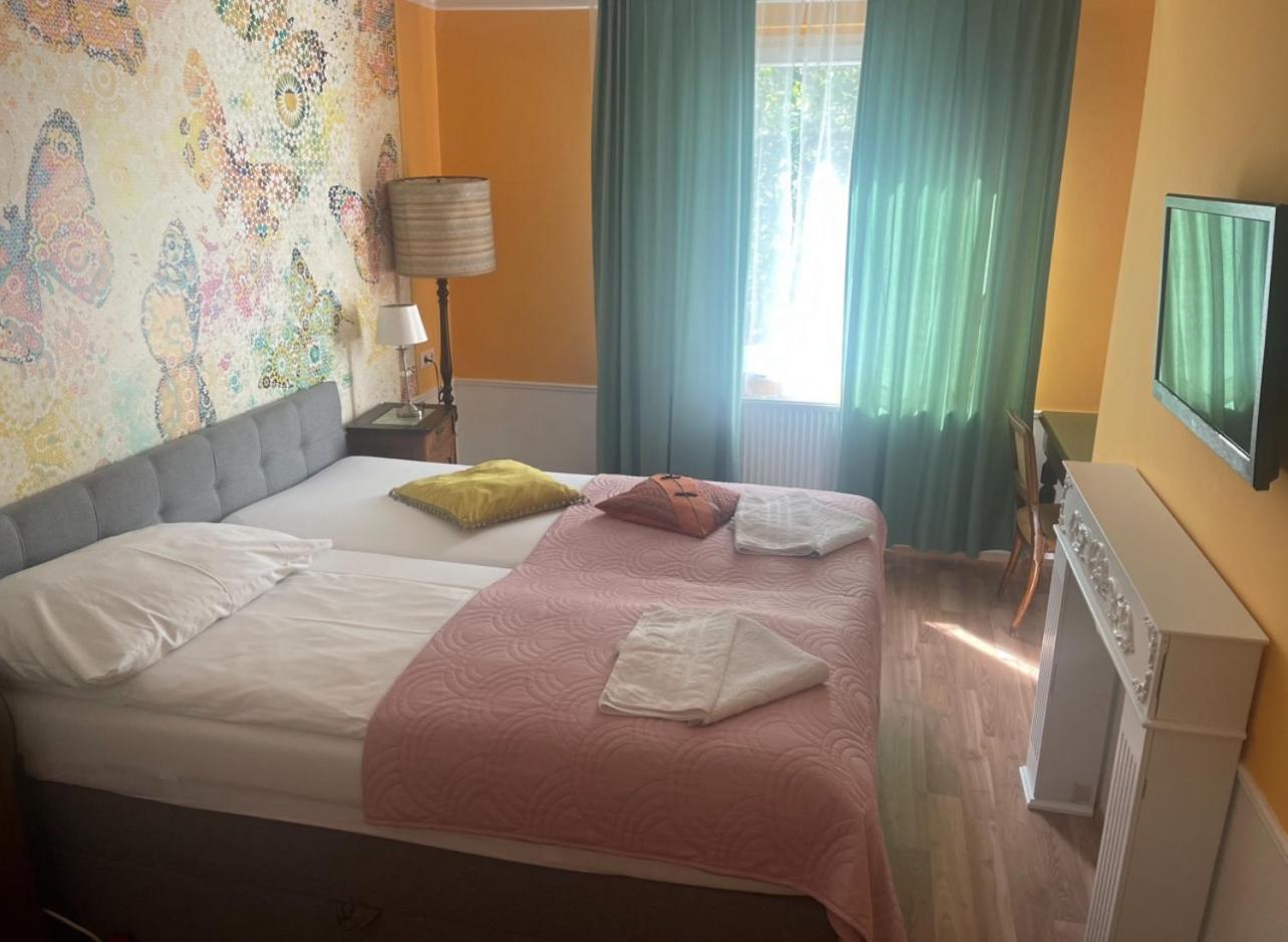Corso, Zimmer & Fruehstueck Pressbaum Kültér fotó